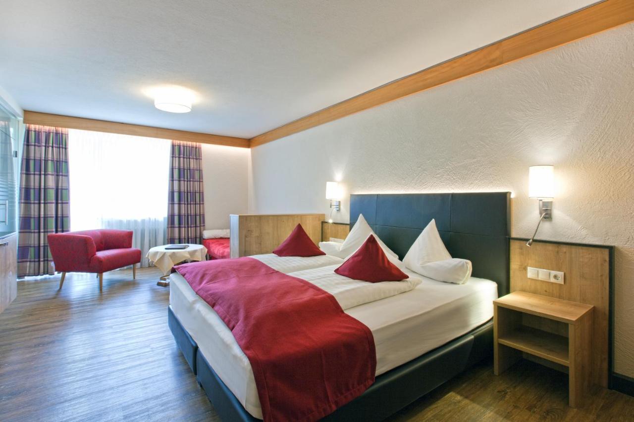 Hotel Truyenhof リート・イム・オーバーインタール エクステリア 写真